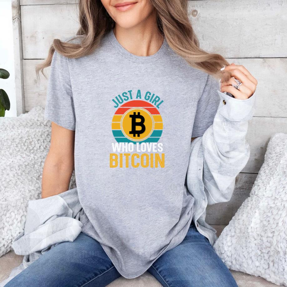 Just a girl who loves bitcoin T-Shirt